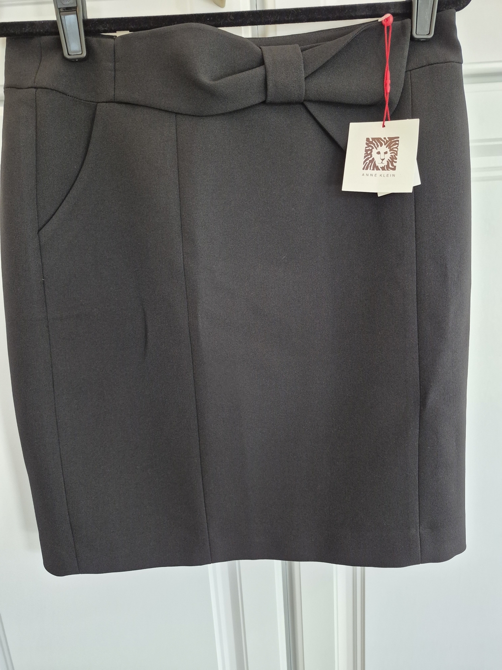 Anne Klein Black Bow-Detail Pencil Skirt Size 10 NWT